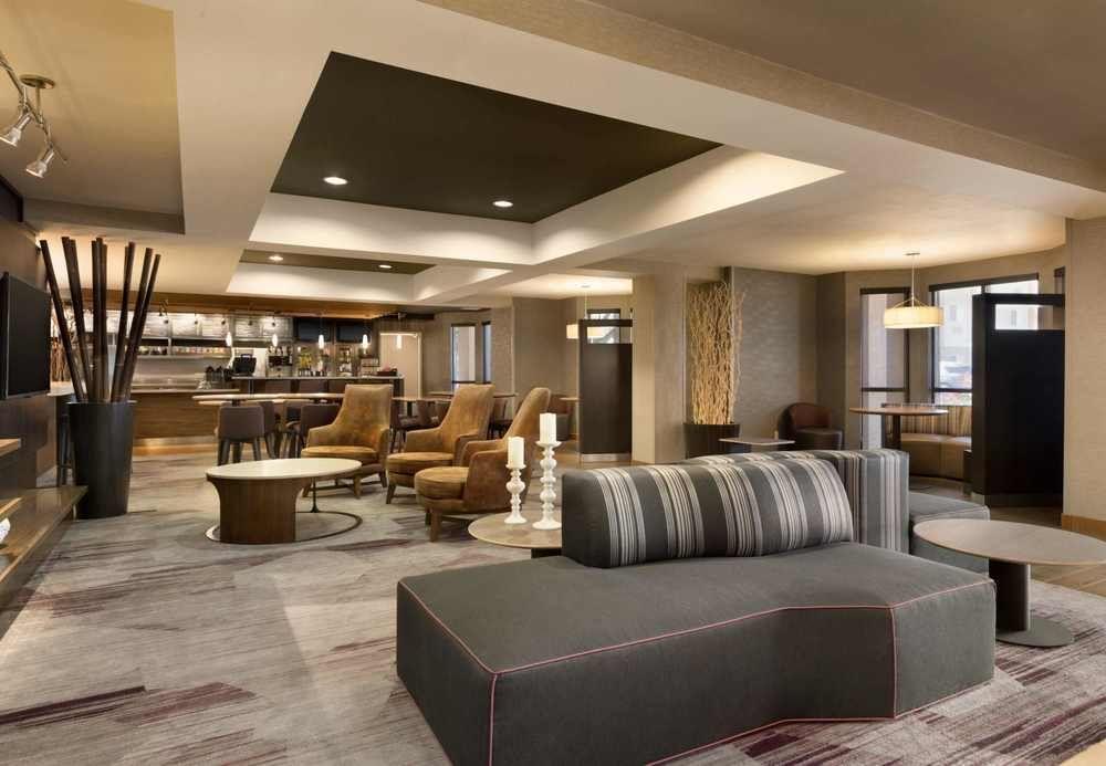 Courtyard By Marriott Bloomington Normal Hotel Екстериор снимка
