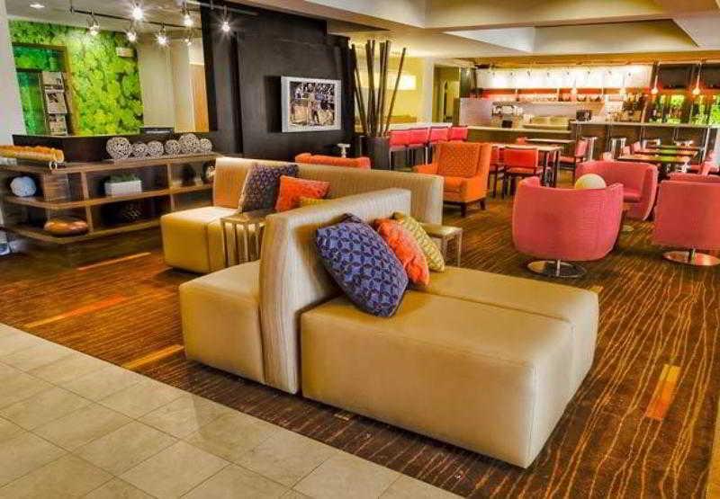 Courtyard By Marriott Bloomington Normal Hotel Ресторант снимка